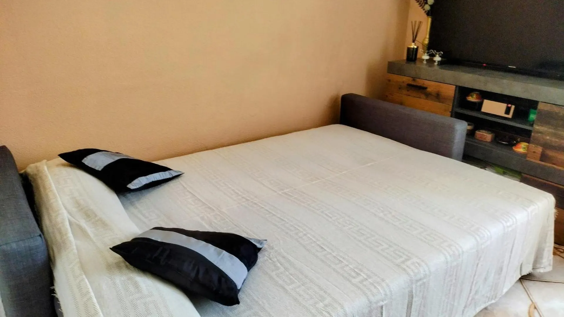 Apartment Helena 贝纳尔马德纳 西班牙